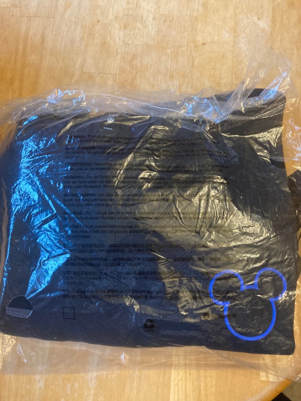 Lululemon steady state crew Disney size small
